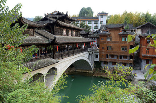 韶山/長沙/芙蓉鎮(zhèn)/矮寨大橋/鳳凰古城·五星張家界雙高鐵4天游