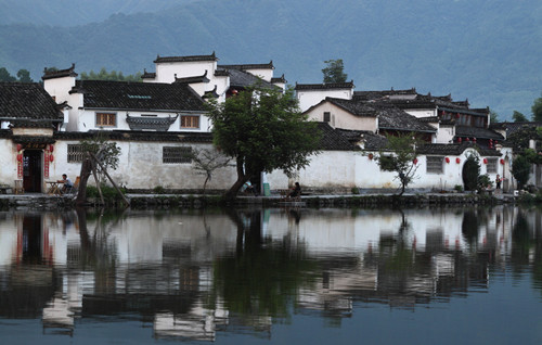 夢境黃山、秀水千島湖、水墨宏村、秀里影視古村、宋代老街雙飛五天團(tuán)D1線路